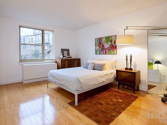 5th image of 476 Sterling Pl APT 2A