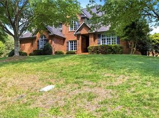 5055 Shady Maple Ln, Winston Salem, NC 27106