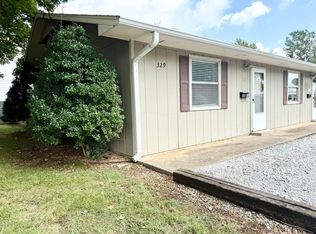 329 SE 4th St, Bentonville, AR 72712