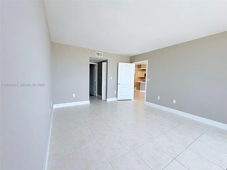 1800 Sunset Harbour Dr #1211 — Photo 9