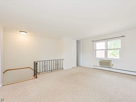 4th image of 46 Knox Ter APT 2A