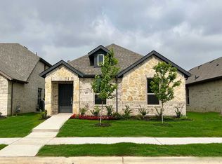 105 Foreman Dr, Midlothian, TX 76065