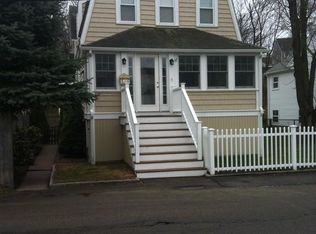 24 A St, Hull, MA 02045