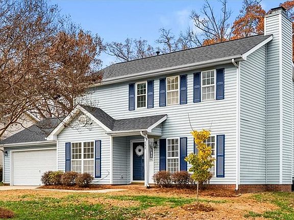 3rd image of 593 Blythewood Ct