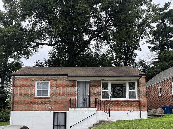 2nd image of 6752 Kenwood Dr