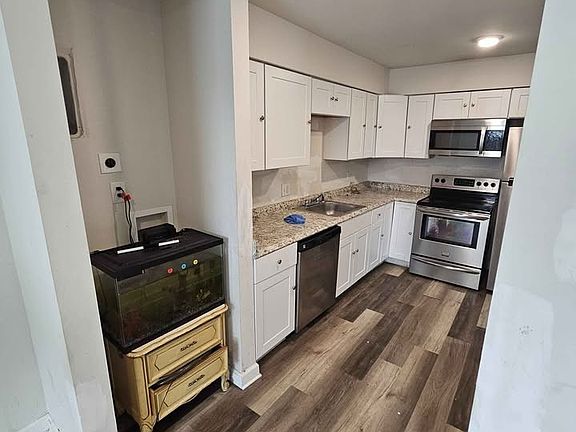 3rd image of 323 Forest Park Rd #2-3