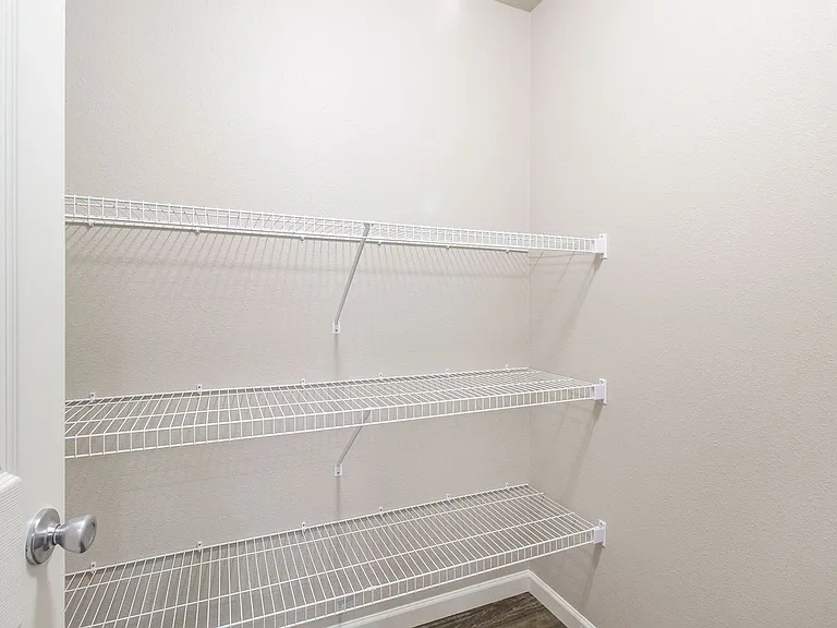 372 White Pine Ct — Photo 33