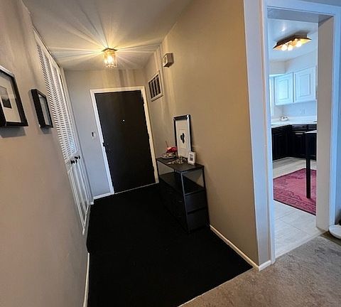 3rd image of 6961 N Oakley Ave APT 407B
