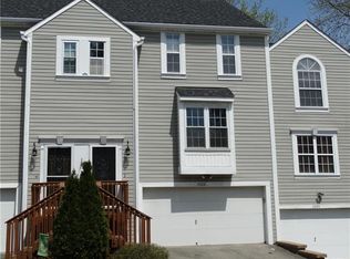 2688 Hunters Point Dr, Wexford, PA 15090