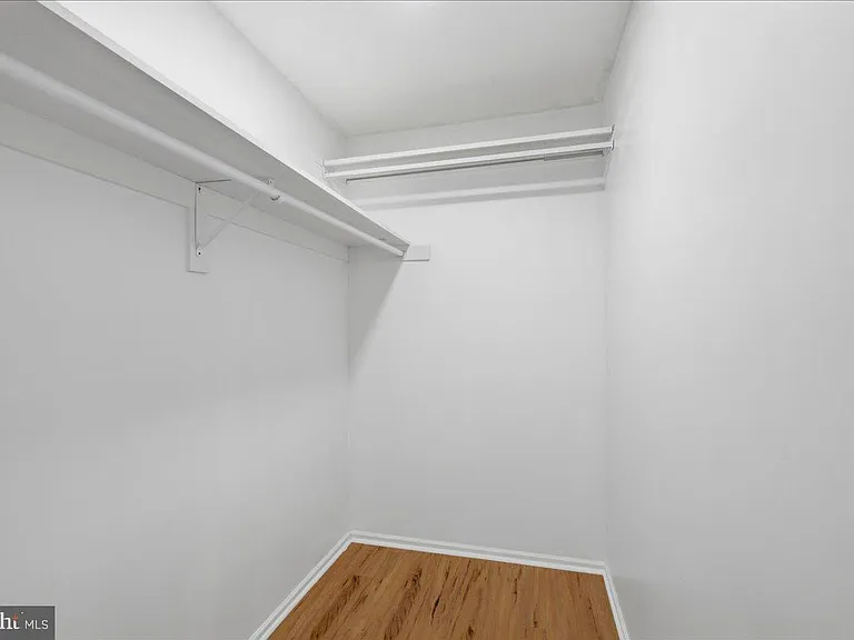 10598 Reeds Landing Cir — Photo 14