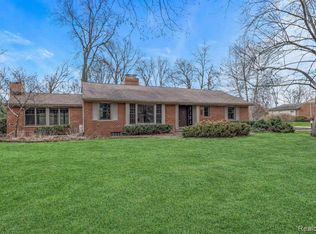 3781 Lincoln Rd, Bloomfield Hills, MI 48301