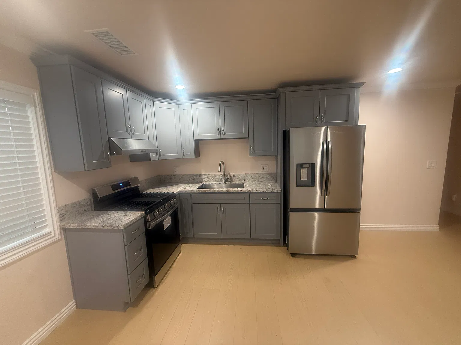 2 bed, 2.5 bath, 750 sqft, $2,750 — Photo 4