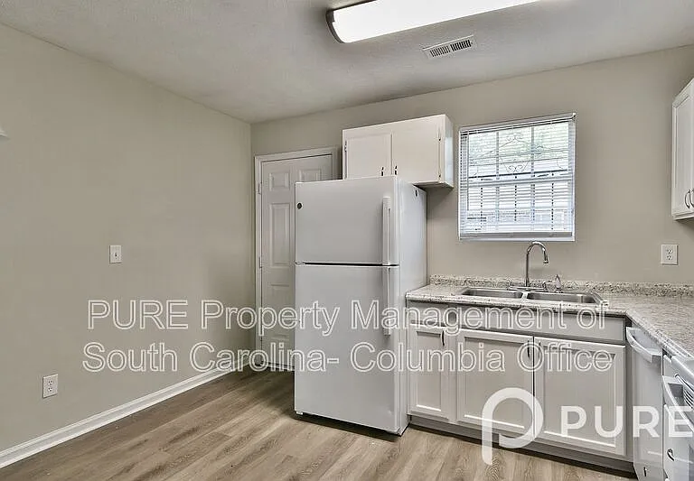 707 Kings Rd — Photo 14