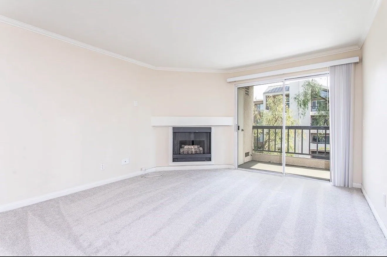1 bed, 610 sqft, $2,100 — Photo 3