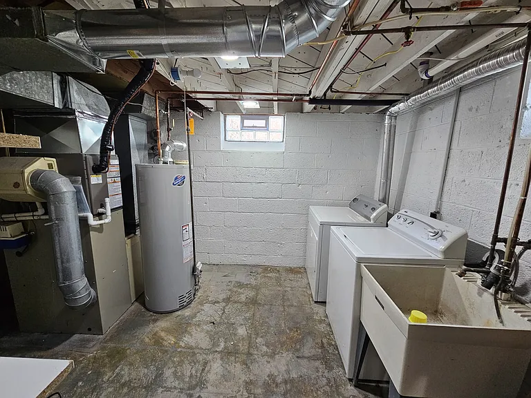 2901 Hubbard St — Photo 13