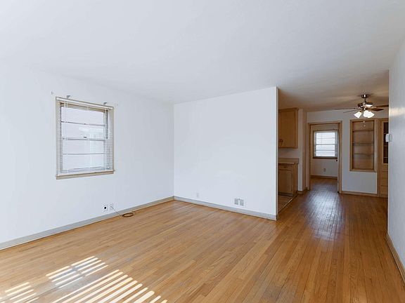 4th image of 2544 J St #1X1U