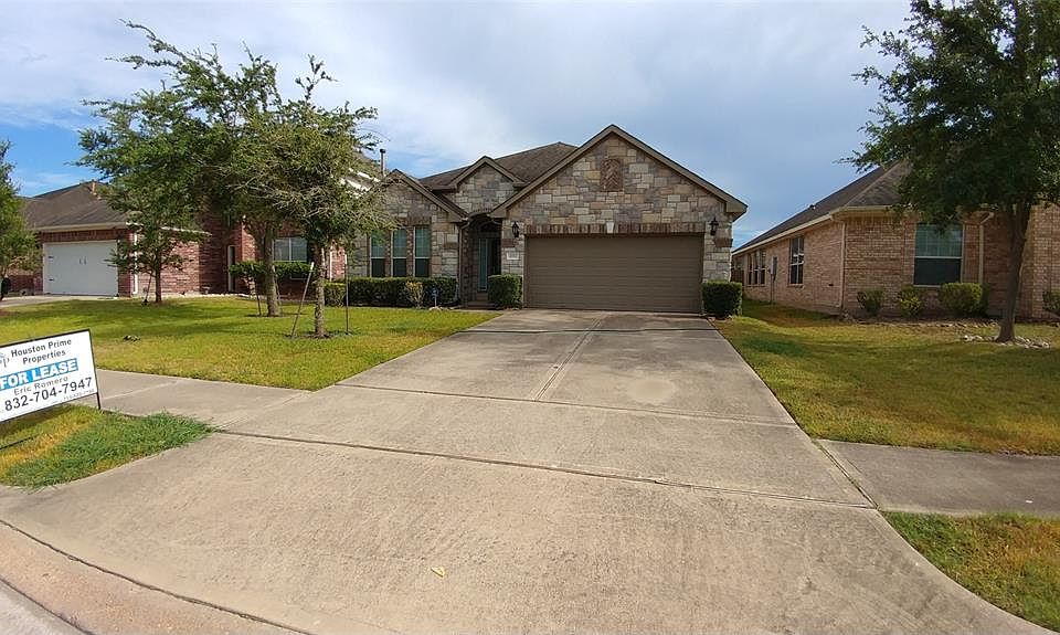 1st image of 6711 Chester Oak Dr