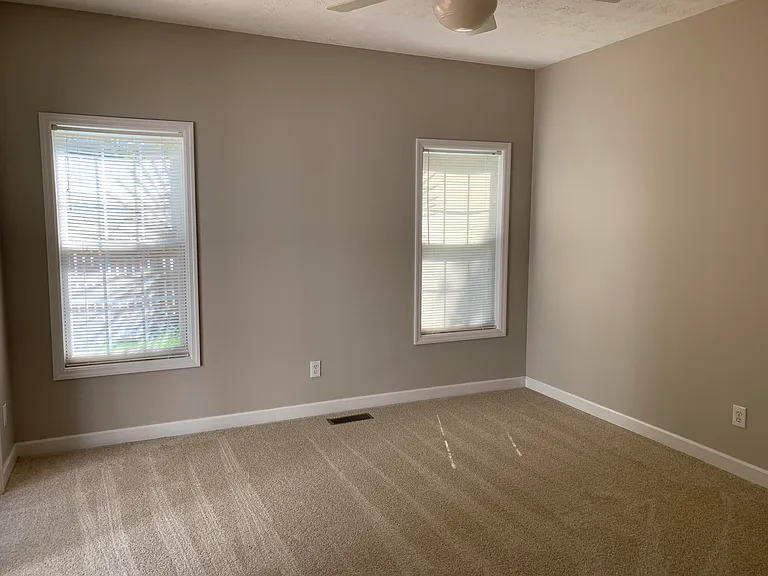 1455 Longleaf Dr E — Photo 9