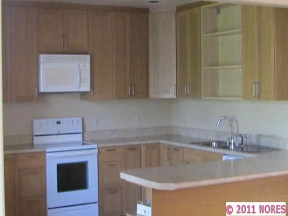 5th image of 1419 E 32nd Pl