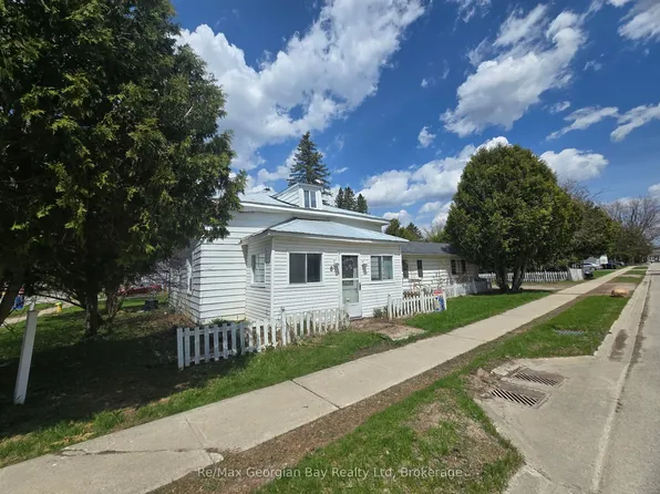 8 Mill St, Severn, ON L0K 1E0