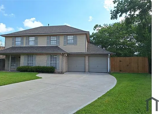19918 Misty Pines Dr