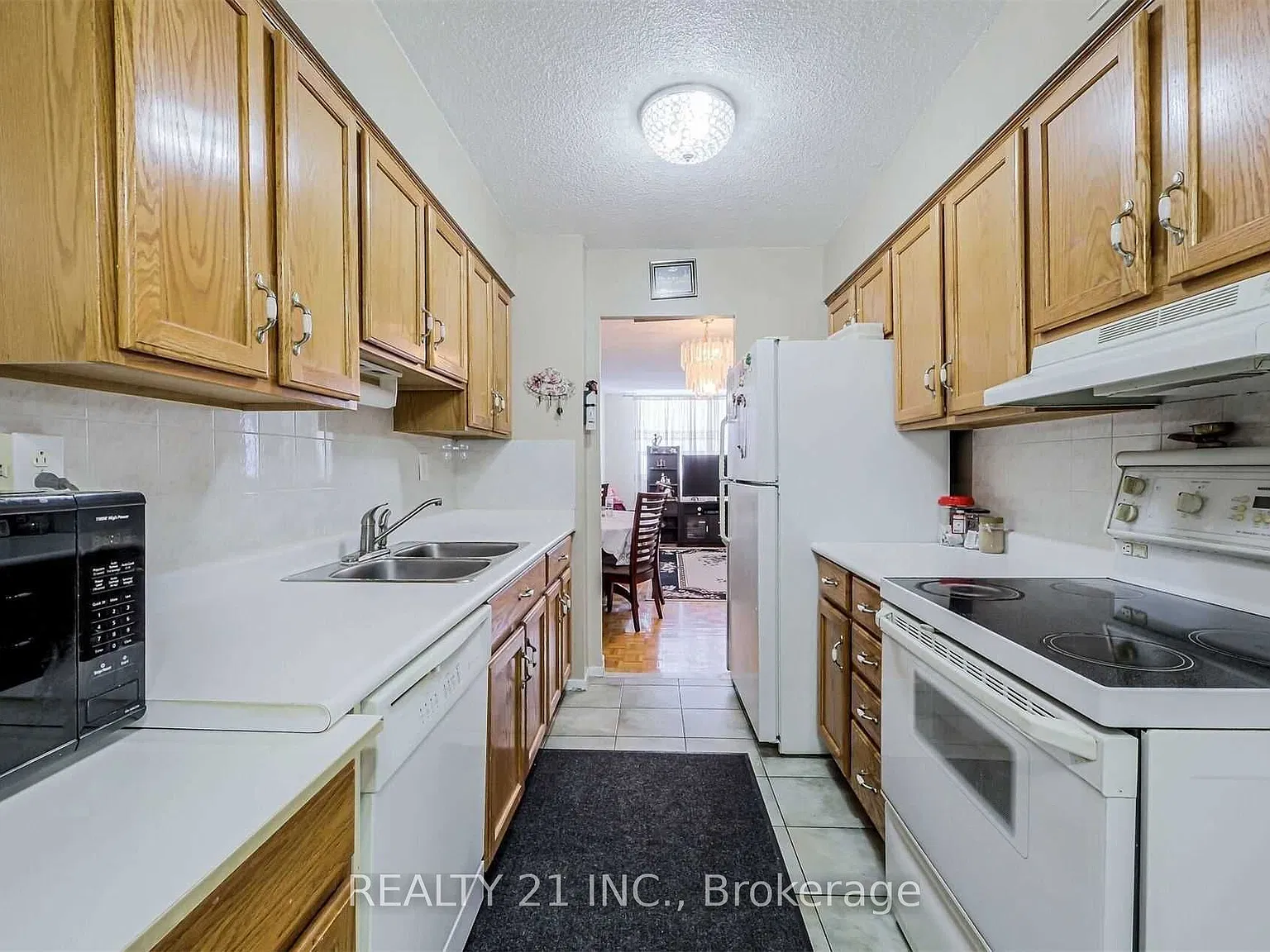 3 bed, $3,000 — Photo 3