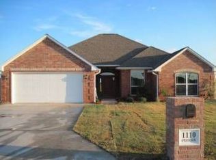 1110 Apple Creek Dr, Elgin, OK 73538