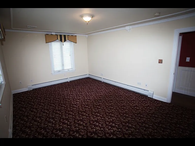 118 Swarthmore Ter — Photo 13