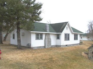 302 E 3rd Ave, Hewitt, MN 56453