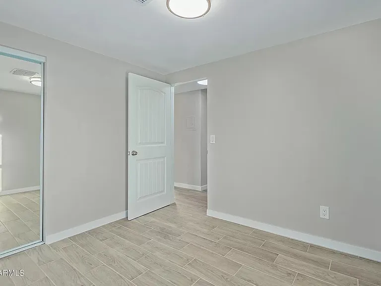 1123 N Frances St — Photo 23