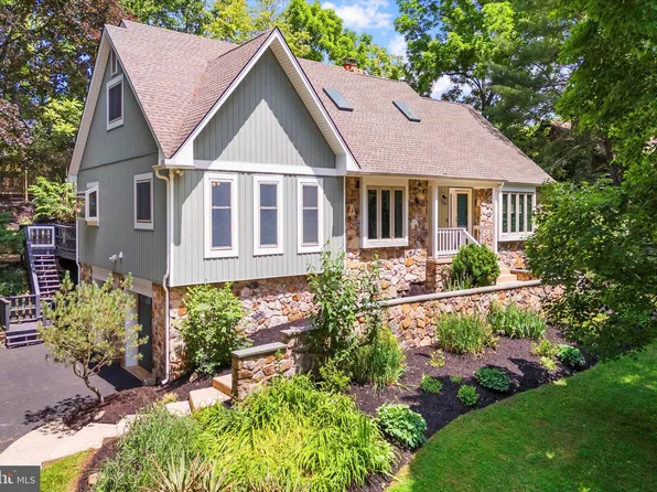 36 Belmont Dr, Hockessin, DE 19707