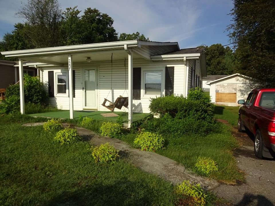 1st image of 2227 Fairview E