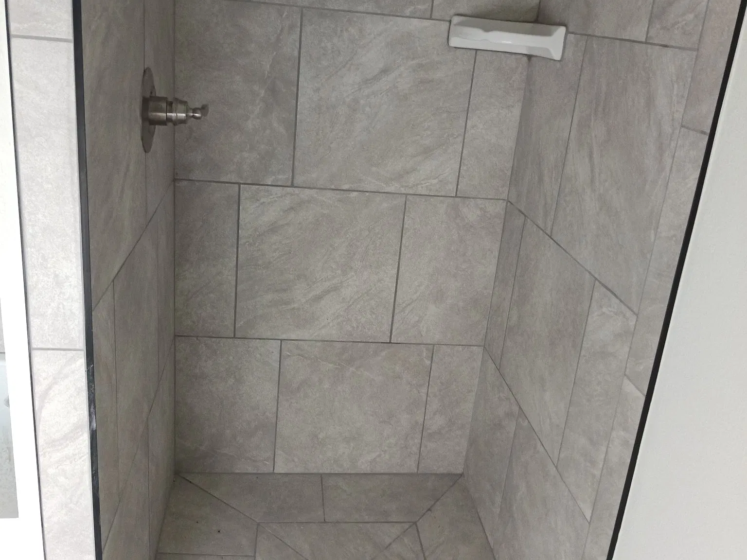3 bed, $1,950 — Photo 1