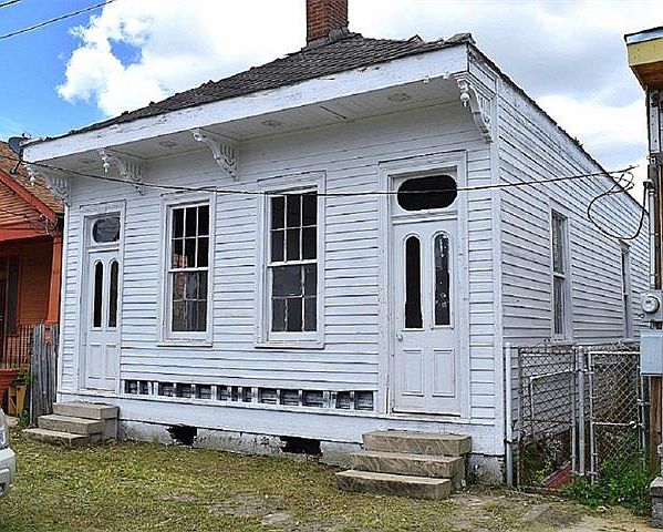 1st image of 2109 Lapeyrouse St