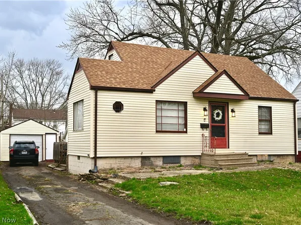598 Oak Knoll Ave SE, Warren, OH 44483