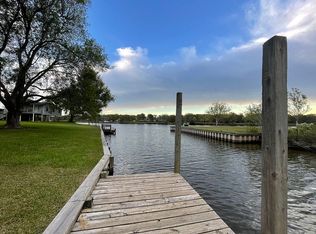 12017 Sandpiper Rd, Angleton, TX 77515