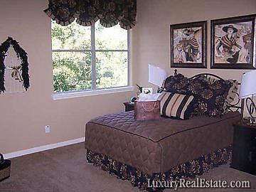 4th image of 2707 N Cotswold Manor Dr