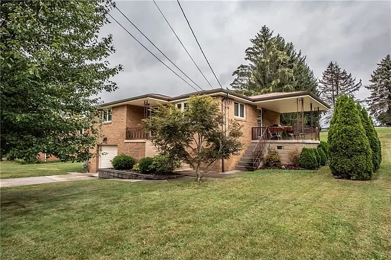 104 Sir Richard Dr photo 1
