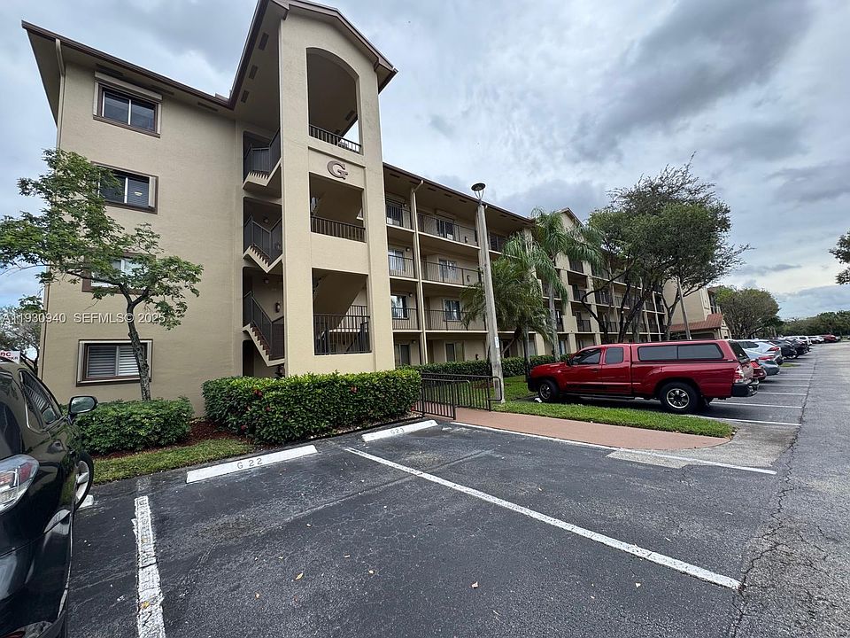 1st image of 1351 SW 141st Ave #205G