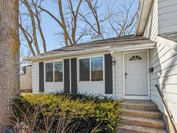 1302 N Gammon Rd, Middleton, WI 53562