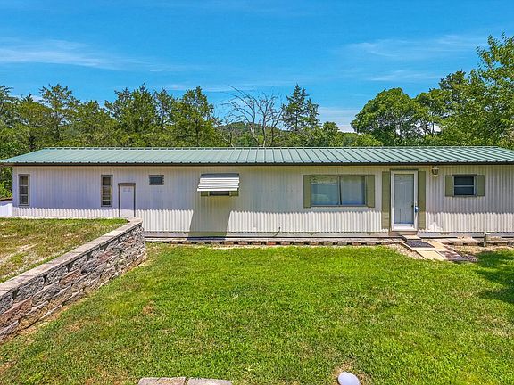 5th image of 236 Onyx Lane