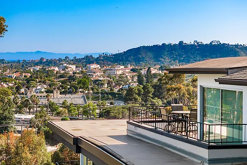813 E Anapamu St #Penthouse B Photo 1