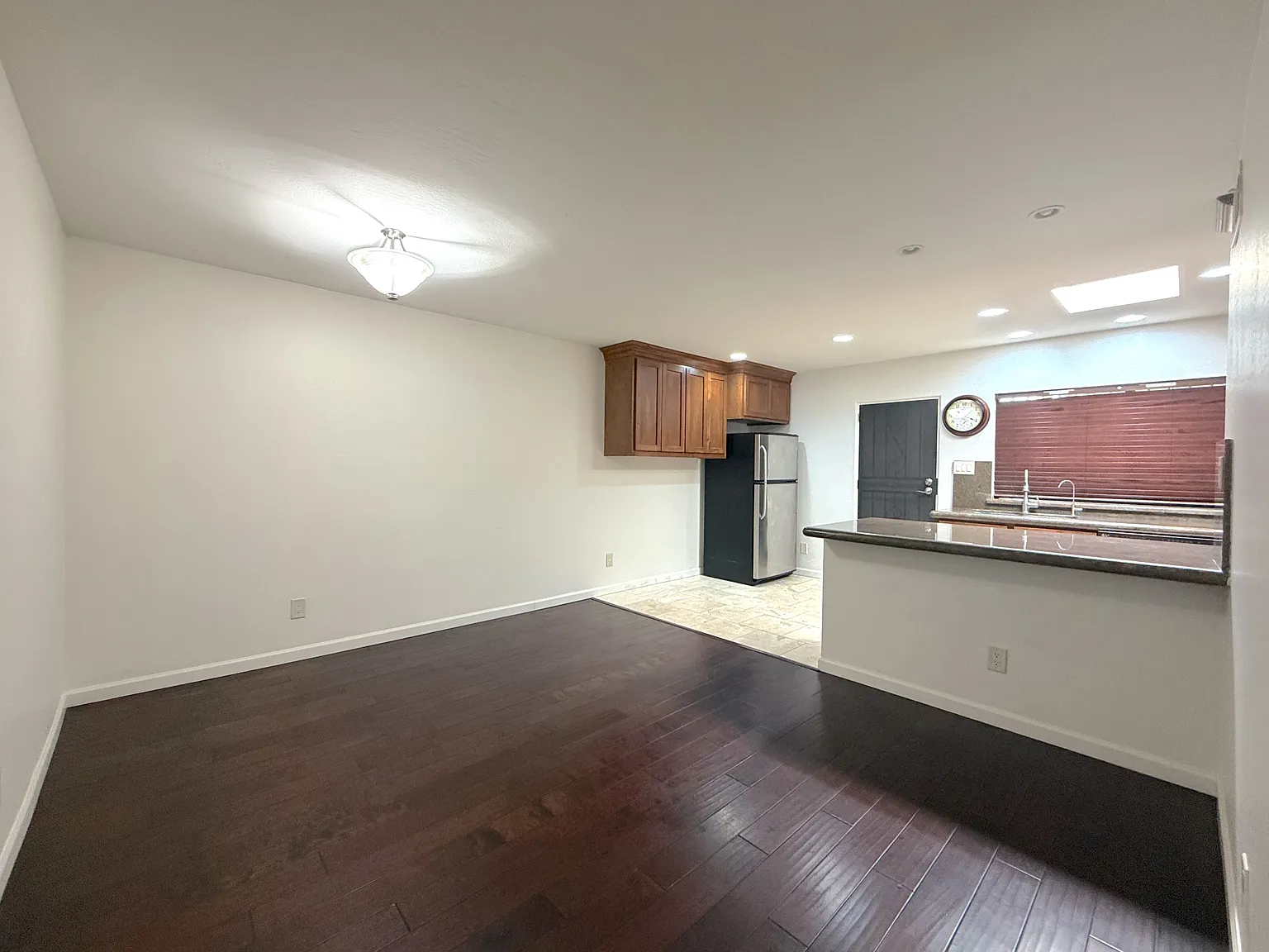 2 bed, 1174 sqft, $2,100 — Photo 4