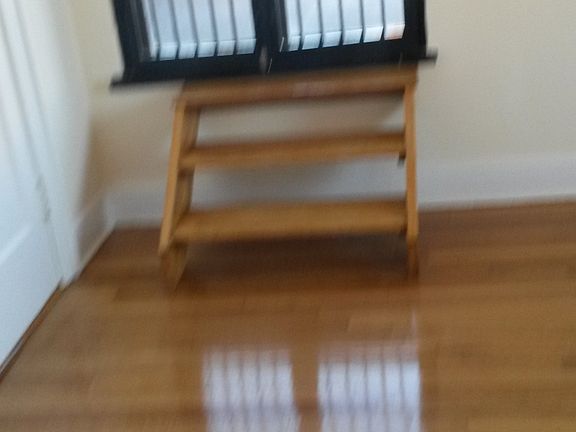 3rd image of 5614 Cloverdale Blvd #2
