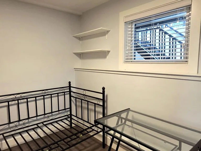 3771 Frances St #BASEMENT — Photo 4