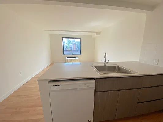Rented by Nooklyn NYC LLC | media 37