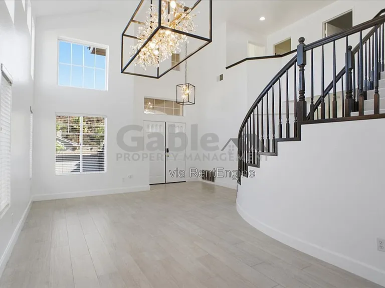 28007 Cascade Rd — Photo 5