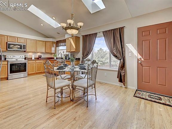5th image of 3310 Heather Glen Dr