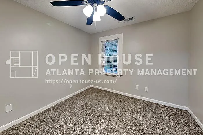 4241 Glenforest Way NE — Photo 16