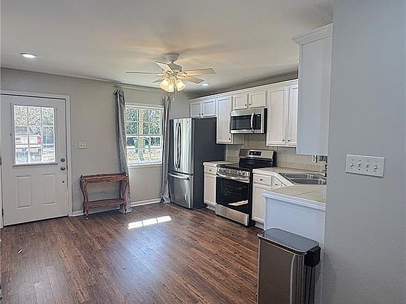 4th image of 13151 Cleveland St